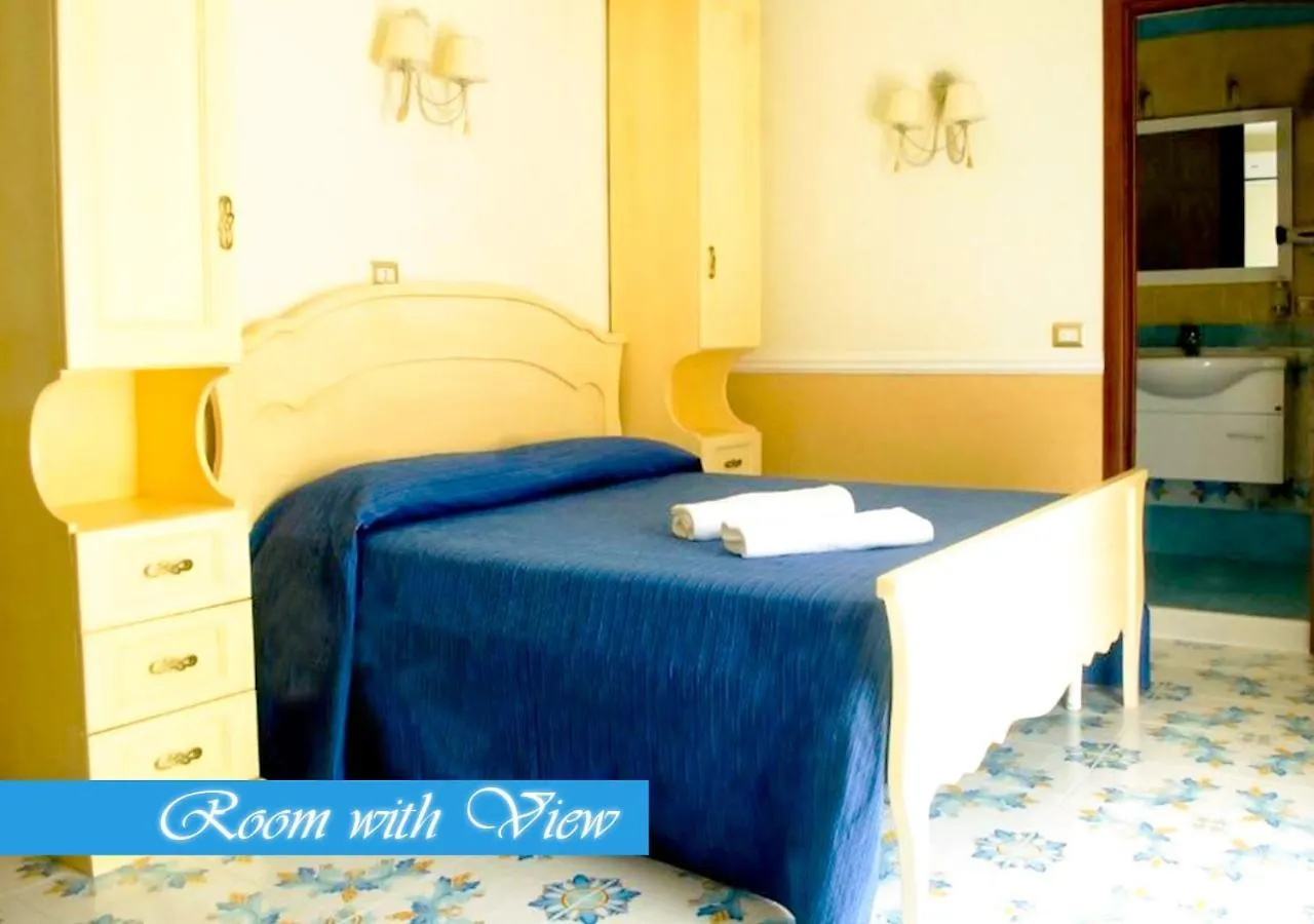 Bed & Breakfast Medea Naples 2*,